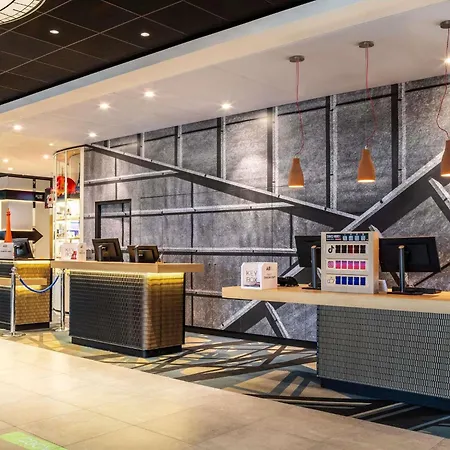 فندق إبيس مطار باريس شارل ديغول 3*